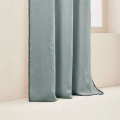 Rideau à Oeillets Noirs NINO 27 Rideau à Oeillets Noirs NINO -BRILLIANT Soldes Magasin 438c010bf5464888a9312395ff5ebc7a